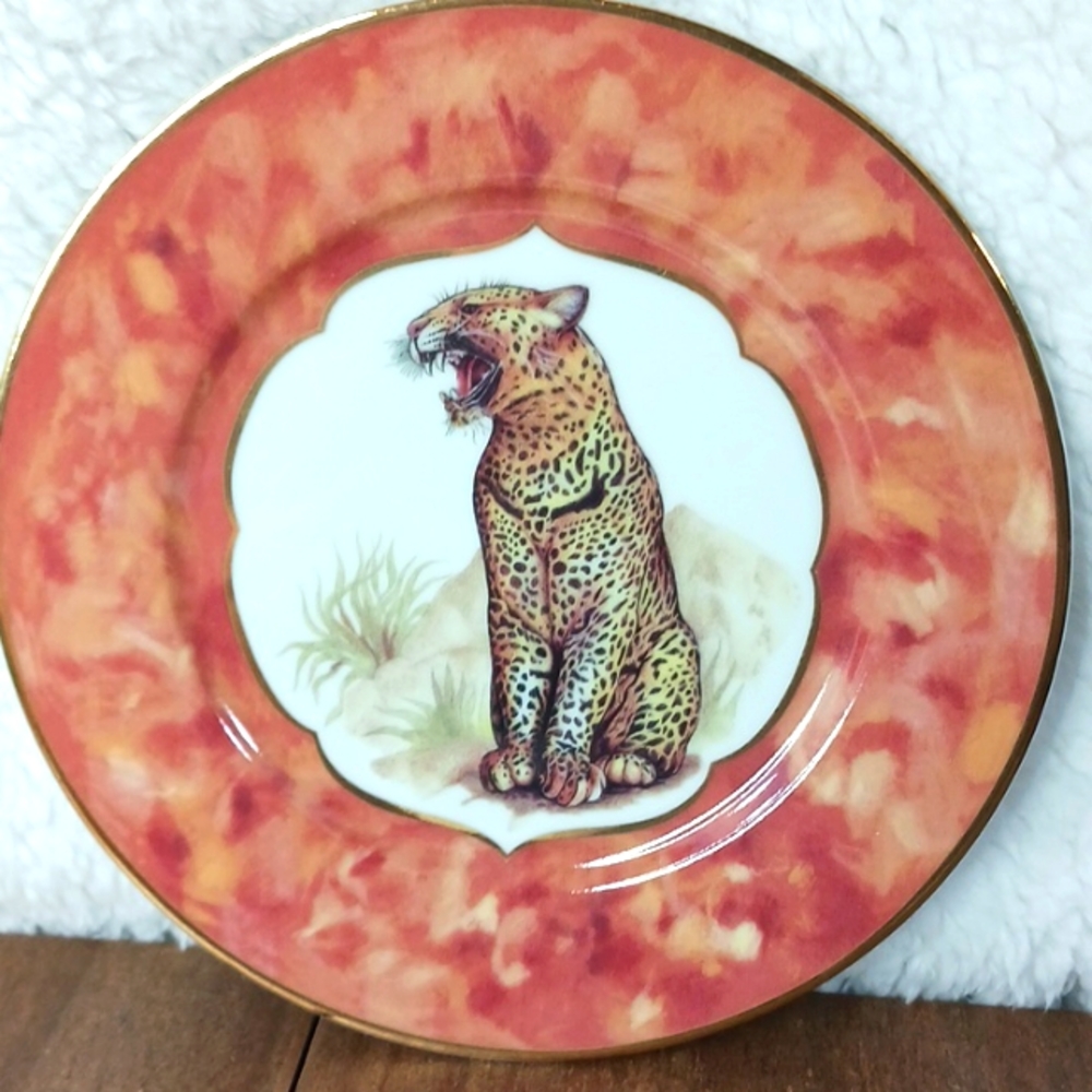 1855 email de limoges decore a la main a Marino I Godinger tiger plate.